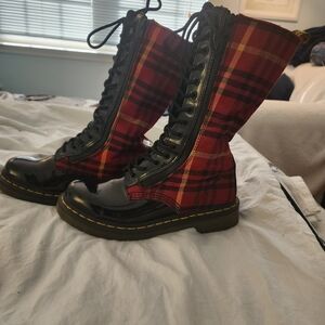 Vintage Dr. Martens 1914 Black Patent Leather with Red and Black Plaid. Size 7.